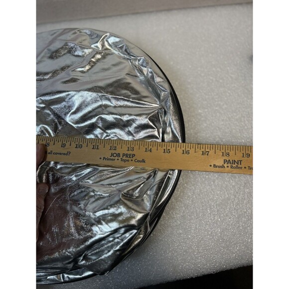 Fotodiox Pro Collapsible Background- 42”Round-Silver-gold-white-black w/16” tote - Picture 2 of 9